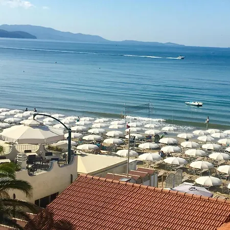 Apartman Via Firenze 11 Follonica